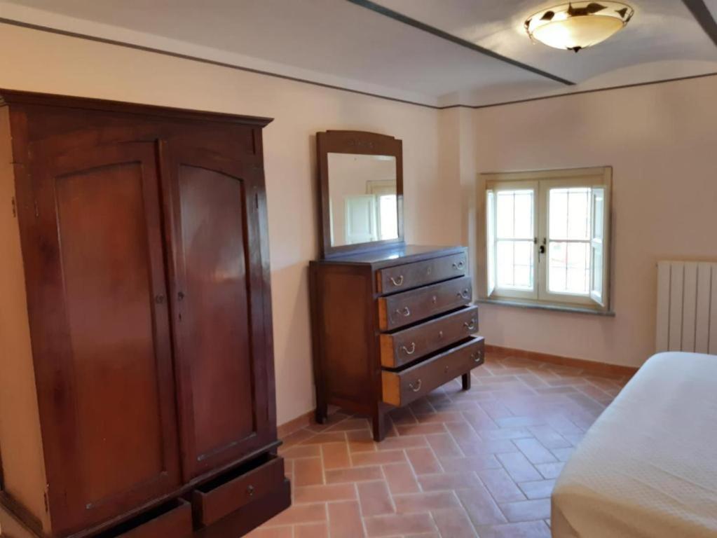 Agriturismo La Valle Della Lavanda - Podere Mezzastrada Fauglia Quarto foto