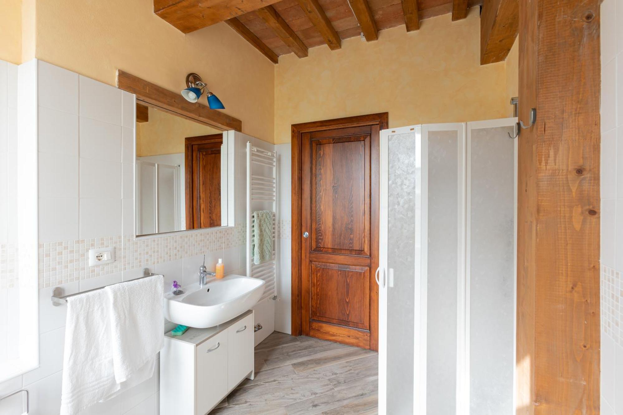 Agriturismo La Valle Della Lavanda - Podere Mezzastrada Fauglia Quarto foto
